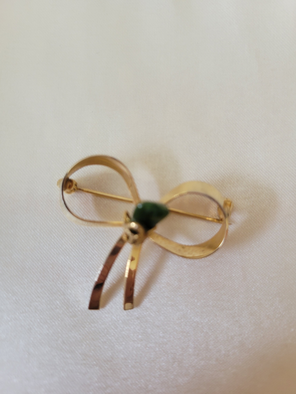 Gold Bow Brooch with Jade Stone - Elegant Women's Jewelry